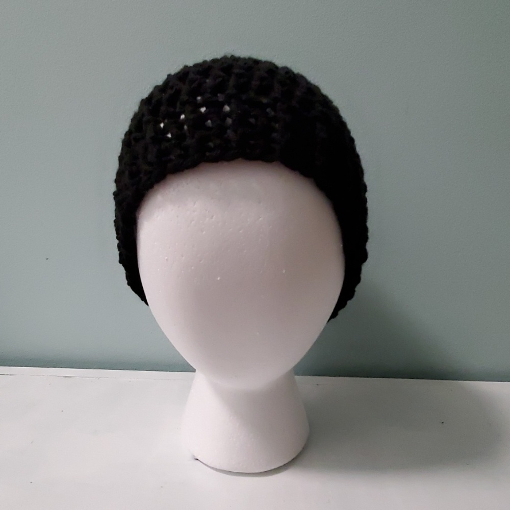 ❄ Crocheted beanie-style hat ❄